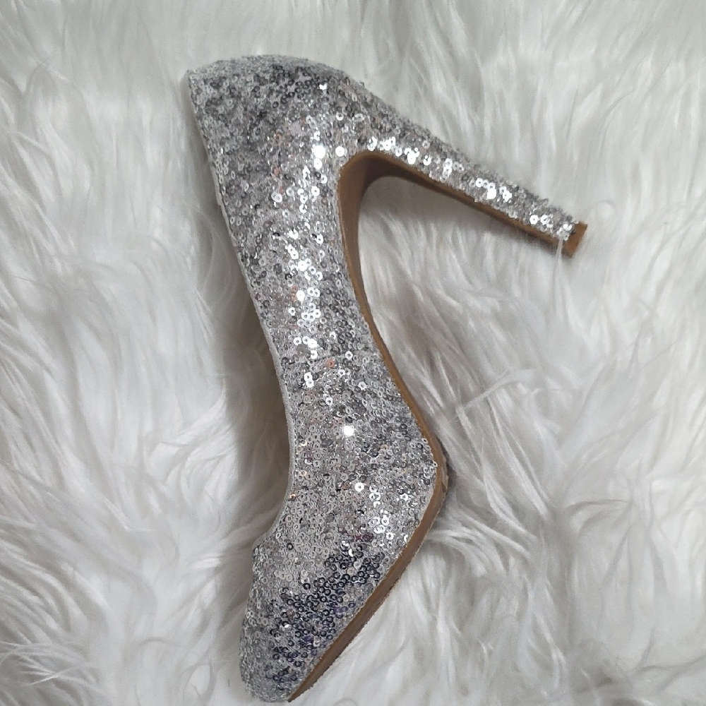 Gianni Bini Silver Sequin Pointed Toe Pumps | Padded Forefoot | 4.5" Heel - Picture 15 of 15